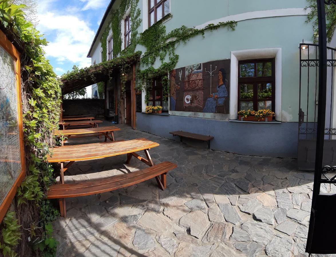 Penzion A Restaurace U Hajku Nové Dvory エクステリア 写真