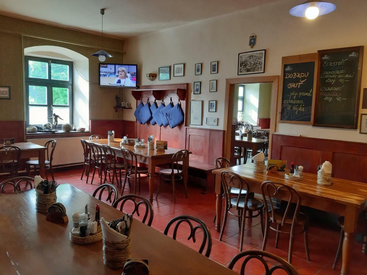 Penzion A Restaurace U Hajku Nové Dvory エクステリア 写真